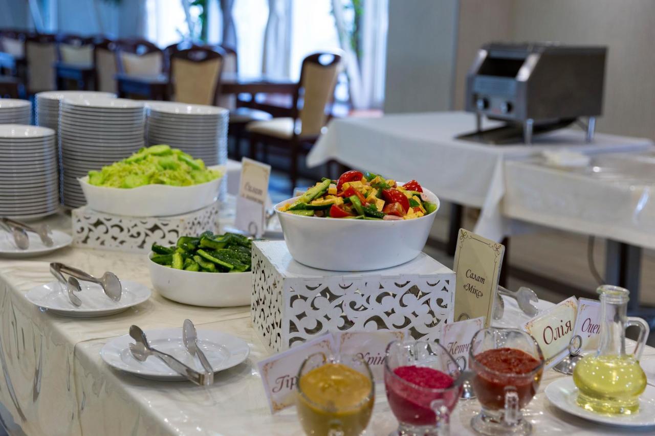 Truskavets 365 Hotel מראה חיצוני תמונה